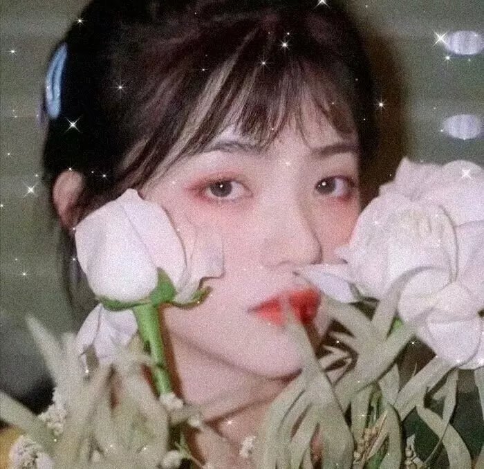 背后有人
